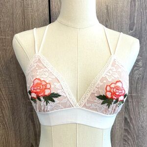 LORD & TAYLOR White & Floral Pink embroidered lace bra. Size Small